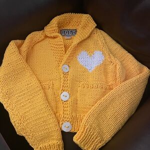 GOGO sweater short jersey cardigan with heart. O/S